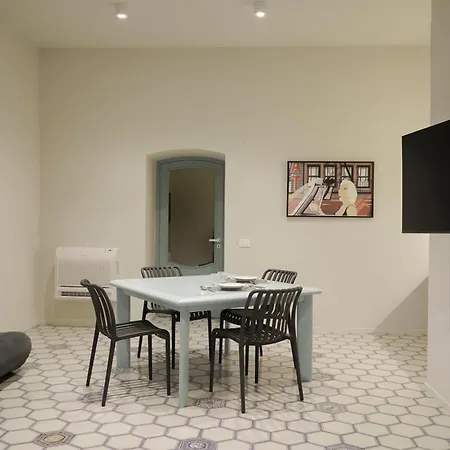 Viaggio Homes Da 60 M2 Con Jacuzzi Hammam Cucina Patio Con Aperitivo Di Benvenuto Casa de hóspedes 4*
