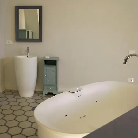 Viaggio Homes Da 60 M2 Con Jacuzzi Hammam Cucina Patio Con Aperitivo Di Benvenuto Casa de hóspedes Faiano