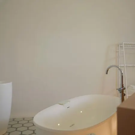 Viaggio Homes Da 60 M2 Con Jacuzzi Hammam Cucina Patio Con Aperitivo Di Benvenuto Casa de hóspedes Faiano