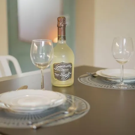 Viaggio Homes Da 60 M2 Con Jacuzzi Hammam Cucina Patio Con Aperitivo Di Benvenuto Casa de hóspedes